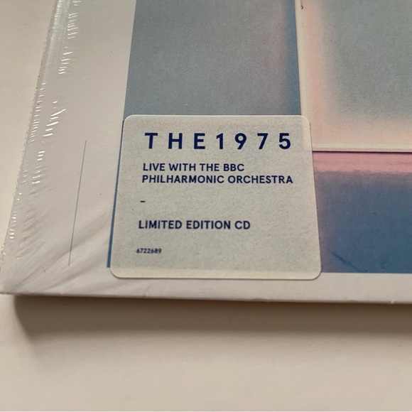 The 1975 Vinyl and CD bundle set - Picture 5 of 7